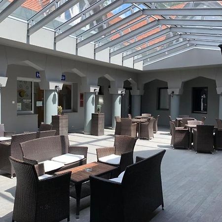 Hotel Zodiaco Szekszárd المظهر الخارجي الصورة