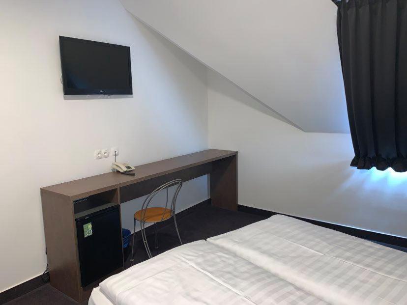 Hotel Zodiaco Szekszárd الغرفة الصورة