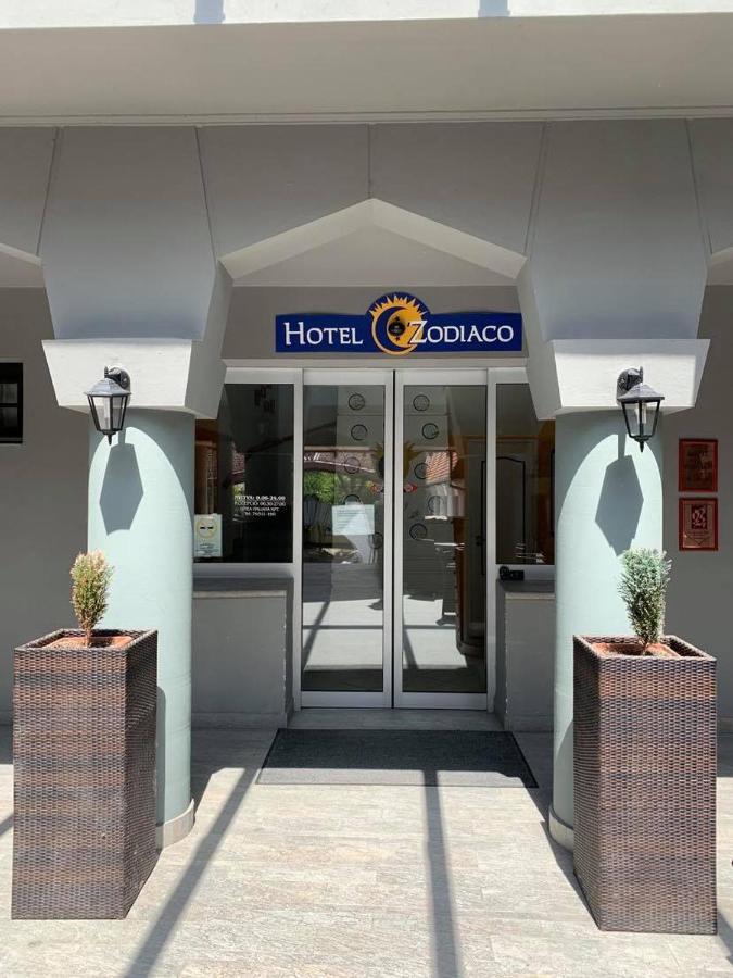 Hotel Zodiaco Szekszárd المظهر الخارجي الصورة